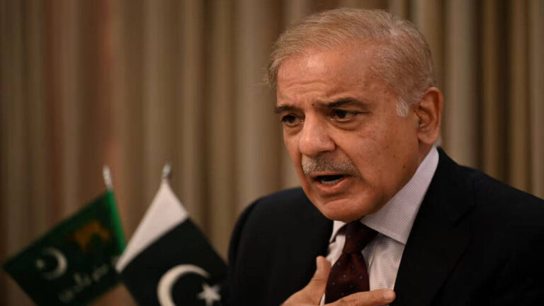 पेशावर ब्लास्ट से दहला पाकिस्तान! शहबाज शरीफ के करीबी नेता की मौत से मचा कोहराम