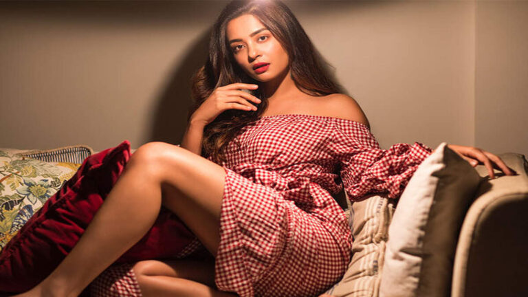 ‘उसने पैंट से निकालकर…’ सुरवीन चावला की आपबीती सुन कांप उठेगा दिल!