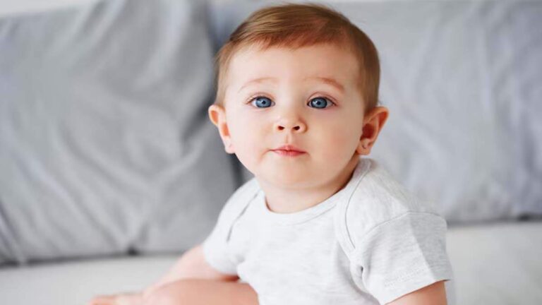 अपने नन्हे मेहमान के लिए चुनें ये पवित्र और यूनिक नाम!