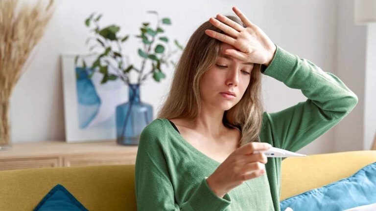 फ्लू के लक्षणों से हैं परेशान? ये 5 टिप्स करेंगे आपकी मदद!