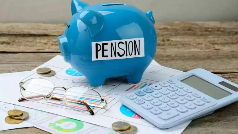 कर्मचारियों का हक़ या सरकारी बोझ?