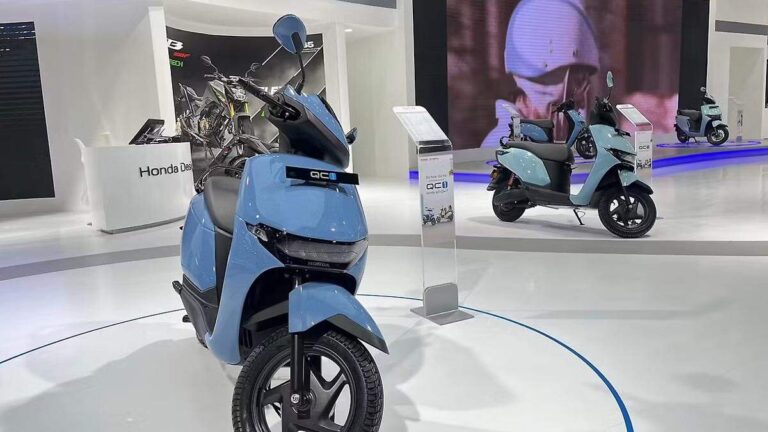 डिजिटल डिस्प्ले और ब्लूटूथ के साथ बेस्ट स्कूटर, कीमत बस 74,930 से शुरू!